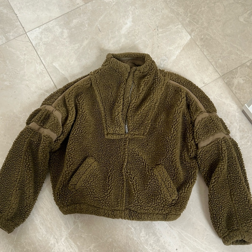 Very soft, pockets